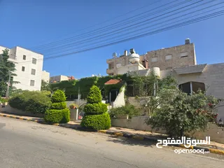  3 فيلا للبيع أو الاجار في منطقة الجندويل