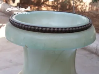 2 للبيع :  فازه مرمر ( تابل لامب ) انتيك , تحفه  اخضر شفاف ( مضئ) نادره جدا جدا جدا
