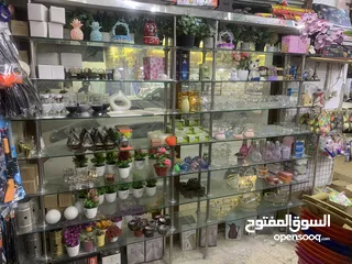  4 ستاند ( ارفف زجاج وعمدان كروم اصلي )