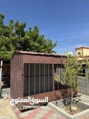  1 قفص طيور او كبينة