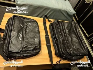  1 شناتي (حقائب) جلد طبيعي .