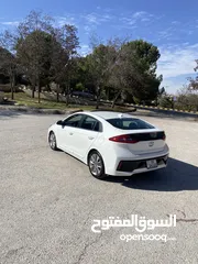  4 هيونداي أيونيك للإيجار أسبوعي فقط 140 دينار