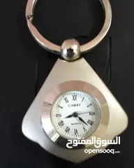  1 نادره بسعر100دينار ساعه كوارتز بحال الوكاله 100% من 55 سنه =ماركة=كامري =العالميه=تتركب بتعليقه