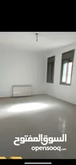  1 ثلاث غرف نوم غير مفروشة للايجار قرب عمارة سفينةً