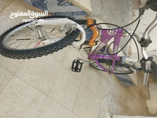  3 بسكلتين للبيع مستعمل بس جداد بصلاة على النبي بسعر مغريييييي جداااااااااا