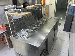 18 معدات مطعم كاملة بحالة ممتازة وبسعر مناسب