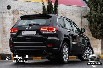  5 Jeep Grand Cherokee Limited 2017  السيارة وارد و صيانة الشركة و قطعت مسافة 142,000 كيلو متر