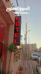  21 صيانة وتركيب جميع أنواع الارمات الحرف المضاءه،الكابوند،فوم،ام دي اف