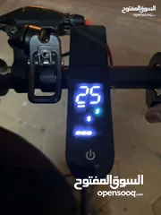  3 سكوتر الكهربائيه مع شاحن Electric scooter with charger
