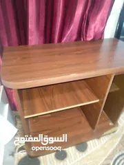 3 6 دروج بلاستيك مقوى ملونه تناسب جميع الاستخدامات جوده عاليه + طاوله خشبيه بنيه مثاليه لعمل