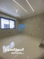  17 شقة أرضية طابقية فاخرة للبيع في الكرسي - قرب المخابرات 300م مع ترسات 60م تشطيب سوبر ديلوكس لم تسكن