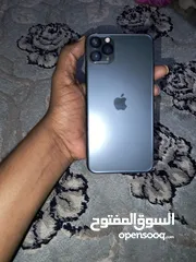  2 iPhone 11 Pro Max