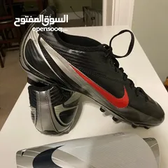  1 بوت original Nike نايك للملاعب