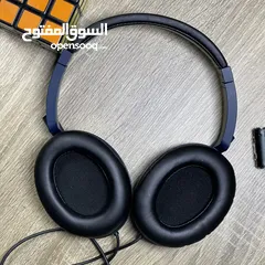  3 سماعات احترافية اصلية ايديفاير Edifier غير قابلة للكسر  معها شنطة بحال الوكالة بسعر مميز