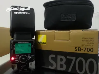  7 كاميرا نيكون 810D كرت مع عدسات وفلاش