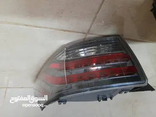 7 اضوية لكزس ct200 h  بحال الجديد وشانجان وتوسان