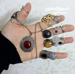  26 خواتم فضه مطعمه بالحجر الكريم