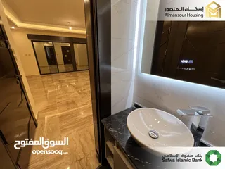  4 شقة شبه ارضية 175م2 فاخرة للبيع في طريق المطار/ مشروع لومينوس 1 ( إسكان المنصور )