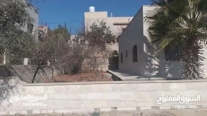  13 فيلا للبيع ظهر صويلح بالقرب من قصور الملكية دابوق