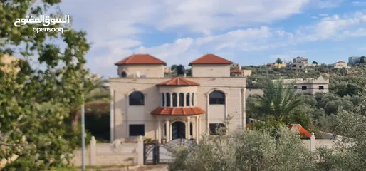  5 فيلا. للبيع