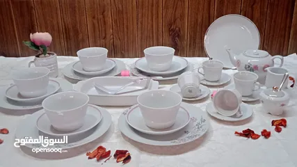  30 أطقم سفرة بورسلان ماركات عالمية .جديد. الوان متعددة وراقية