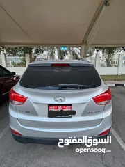  3 Hyundai Tucson 2011