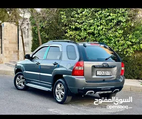  8 كيا سبورتج 2005 للبيع ب5500 قابل للتفاوض بشكل بسيط.