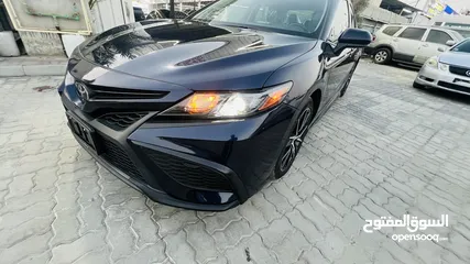  2 2021 Toyota Camry SE