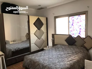  3 غرفة نوم كاملة (سرير وخزانة و تسريحة و 2 طاولات جانبية)  Bedroom (Bed + wardrobe+dressing table +