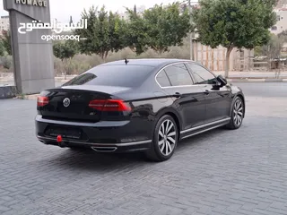  2 باسات B8 2017 ار لاين  فل اضافات عدا فتحه