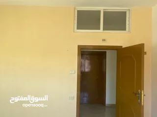 4 شقة للأيجار