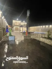  13 شاليه بتصميم عصري فاخر - منطقة الرامة بجانب منتجع البحيرة