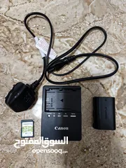  8 كميرى كانون  60D بحالة وكالة  استخدام خفيف  الشتر تقريبا 10K شاحن اصلي بطارية الاصلية وعدسة 50