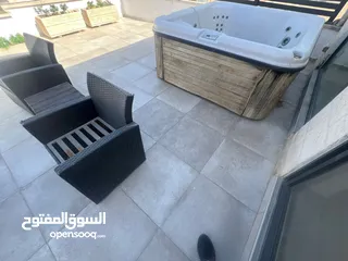  1 روف مفروش أو فارغ دير غبار ـ 160 متر 2 نوم - 3 حمام ـ+ حمام جاكوزي 6000 دينار