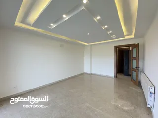  9 شقة مميزة طابق اول مساحة 214 م بتشطيبات مميزة باجمل مناطق رجم عميش مع بلكونات بنظام ترسات