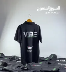  27 بلوزة موظفين فيزت جاليهات مع شعار باجات