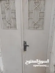  1 شقه للايجار مقابل كليه الحسين