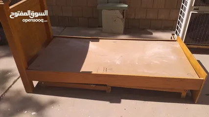  3 سرير خشب للبيع