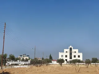  9 مشروع ريف كومباوند في ام العمد قرب طريق المطار جسر مادبا، قطع اراضي داخل التنظيم سكن ريفي منطقة فلل
