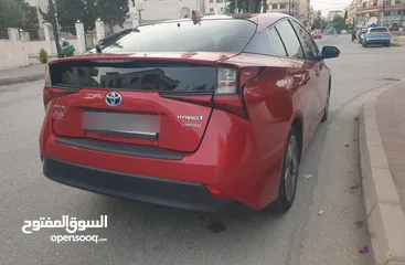 3 تويوتا بريوس 2021 بيرسونا لون خمري
