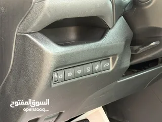  29 راف فور XSE هايبرد 2022 بانورما