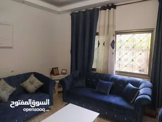  7 بيت مستقل للبيع 3 طوابق مع مخزن وتسوية وبير ماء