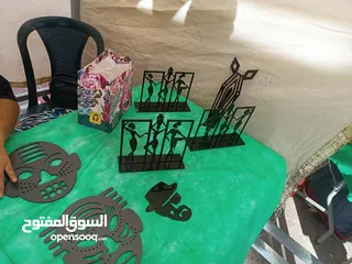  9 لوحات أكريليك لطيفة للبيع.