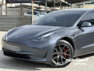  5 Tesla Model 3 Standard plus 2023