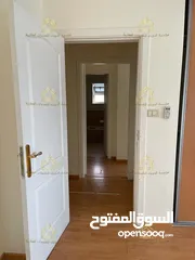  20 شقه فارغة - دير غبار - 3نوم 1ماستر - 220م - قرب الخدمات العامة