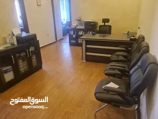  1 أثاث مكتبي مستعمل للبيع