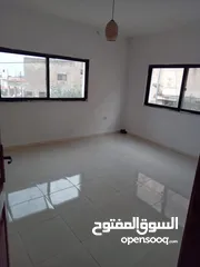  8 منزل للبيع
