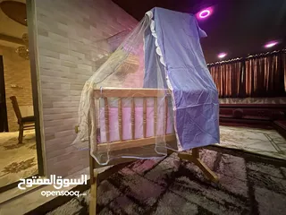  5 تخت بيبي خشب زان اصلي وارد تركيا استعمال بسيط جداً. بحاله الوكاله