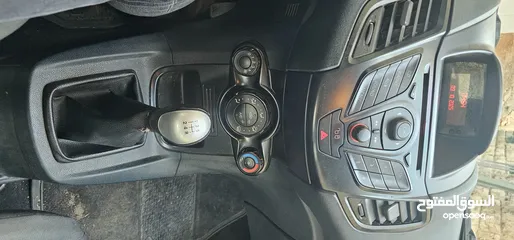  2 فورد فيستا للبيع