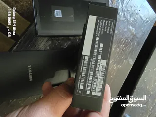  7 جهاز جالكسي s23ultra 256 مع 12 رام بحالة ممتازة شبه جديد شرق اوسط استعمال بنت يعني الجهاز نضيف جدا